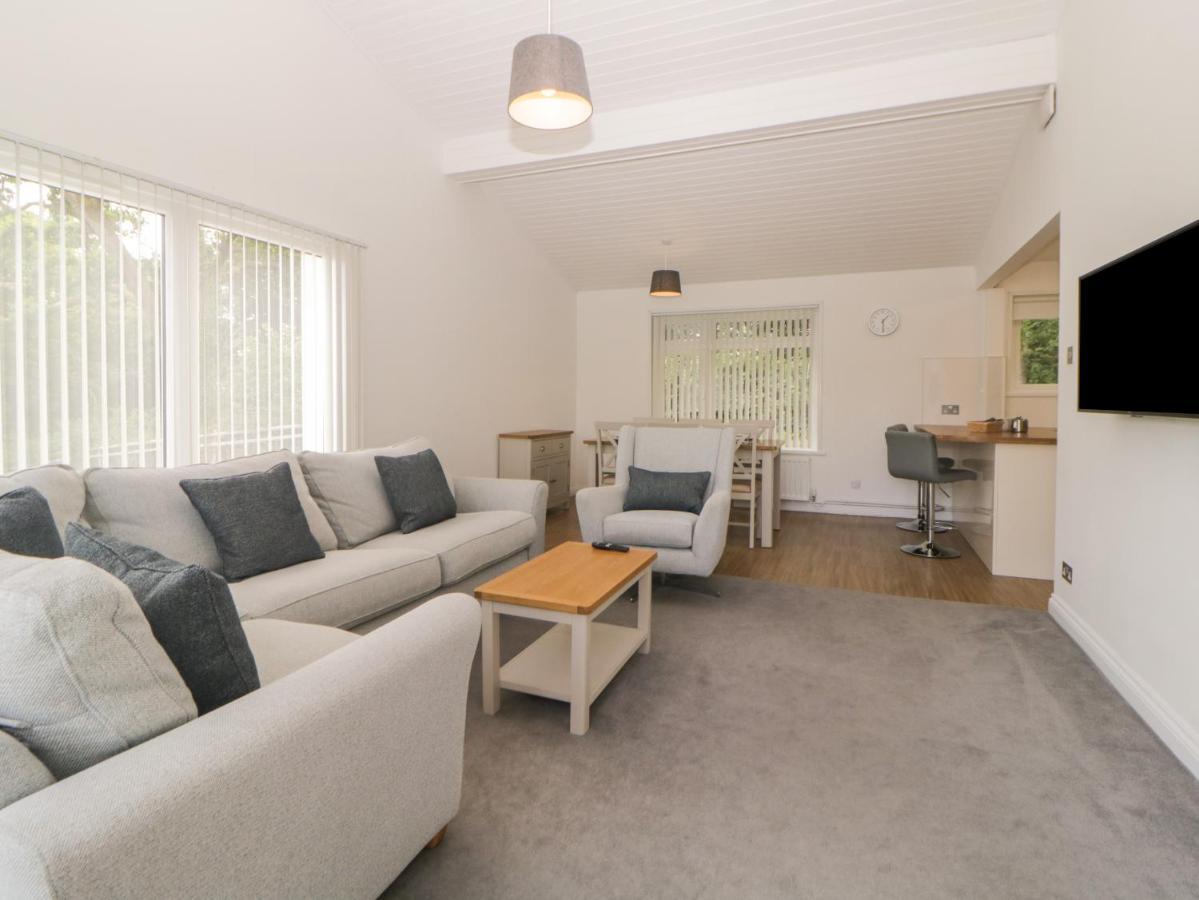 Harcombe House Bungalow 9 Newton Abbot Buitenkant foto